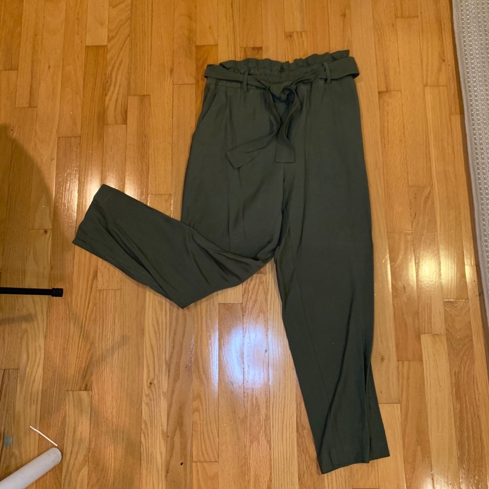 Zara Flowy Green Pants with Belt
